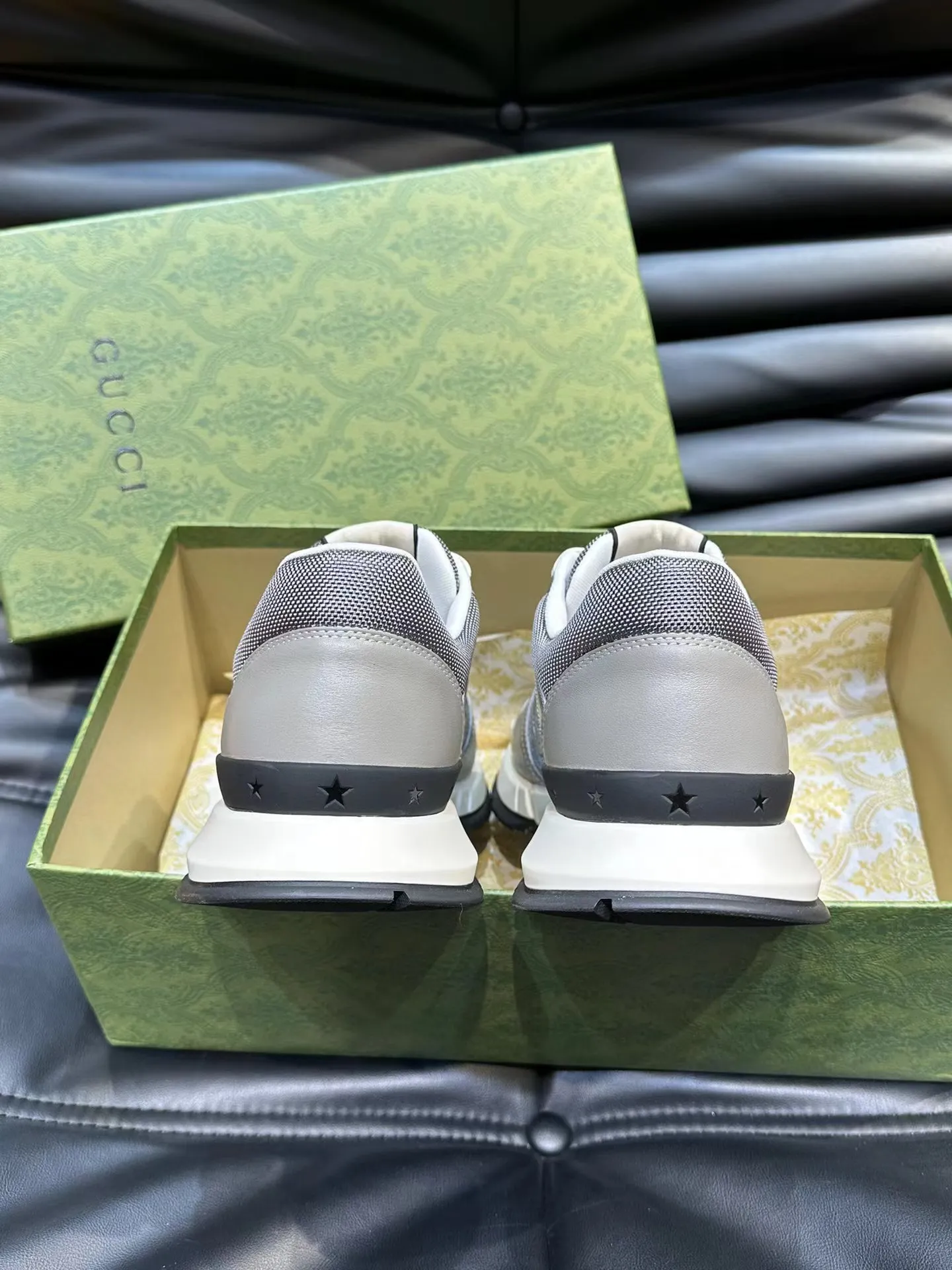 Factory price: 460💰Gucci new men's shoes GUCCI [Lightning] latest shoes are shipped. Original quality, fashionable, made of special materials, sheepskin lining, brand new packaging. The foot feels super comfortable and the workmanship is impeccable. Size: 38-45, Dingyi 45